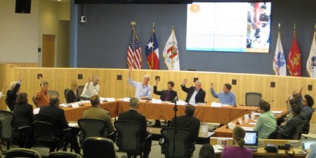 Majority of CCAG votes to endorse Project Connect urban rail plan. AURA leader Julie Montgomery, at table at left in photo, voted No. Photo: L. Henry. (Click to enlarge.)